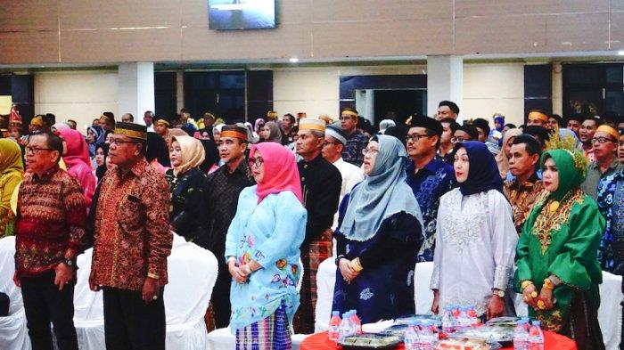 Suasana pelantikan BPW KKSS Sulawesi Utara masa bakti 2024-2029 di Graha Gubernuran Manado, Sulut, Sabtu (8/6/2024) malam