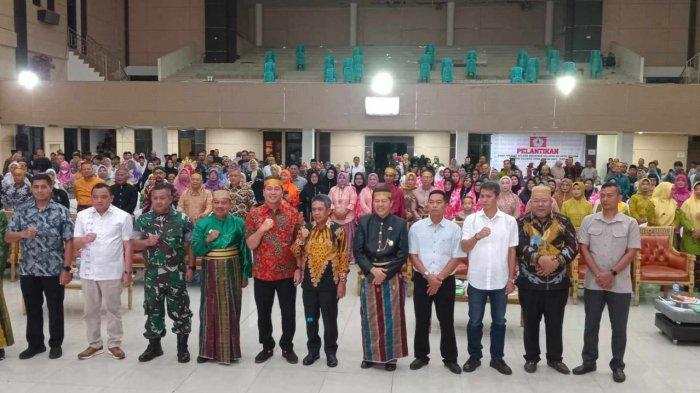 Pelantikan Badan Pengurus Wilayah Kerukunan Keluarga Sulawesi Selatan atau BPW KKSS Sulut masa bakti 2024-2029 di Graha Gubernuran Bumi Beringin, Kota Manado, Sulut, Sabtu (8/6/2024) malam