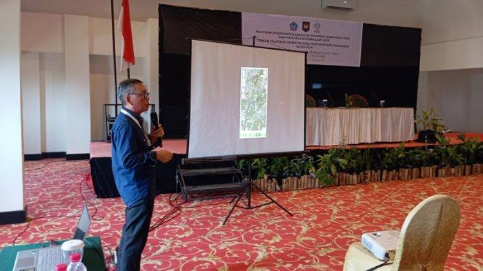 Pelatihan P3PD dari Dirjen Pemerintahan Desa Kemendagri Gelombang V hari ke 3 di Hotel Peninsula Manado, Sulawesi Utara.