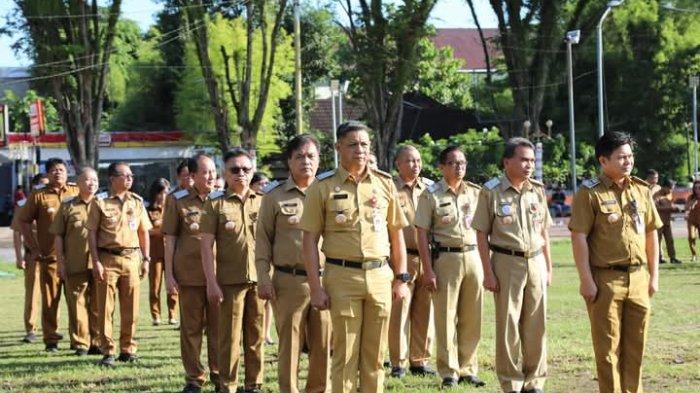 APEL PERDANA: ASN Pemkot Manado dalam apel perdana di Lapangan Sparta Tikala Kota Manado Sulut beberapa waktu lalu. Kini Pemkot Manado tengah mematangkan sistem Kerja Work From Anywhere, namun tak berlaku untuk semua ASN.