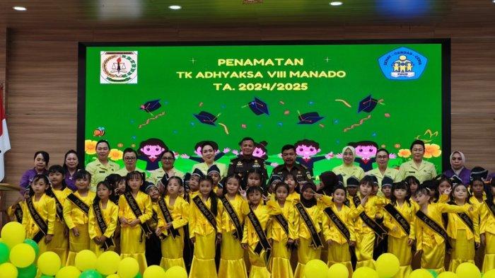 PENAMATAN - Taman Kanak-kanak (TK) Adhyaksa VIII/Manado melaksanakan penamatan siswa tahun ajaran 2024-2025 Selasa (17/6/2025)