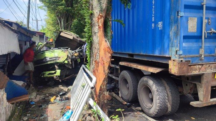 Pengemudi Truk Kontainer Sempat Pusing Lalu Tabrak Rumah Warga di Manado