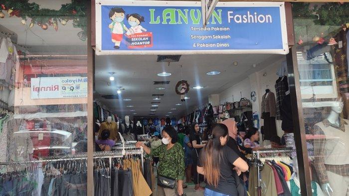 Jelang Natal dan Tahun Baru Toko Baju di Pasar 45 Manado Sulawesi Utara