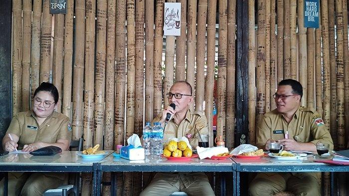 Penjabat Bupati Mitra Ronald Sorongan.