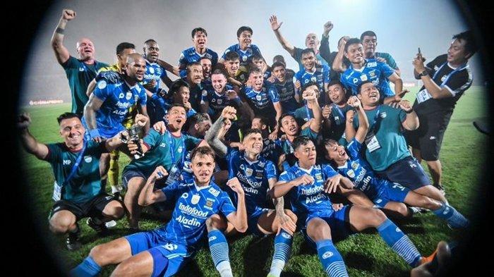 Persib Bandung Juara Liga 1 2023-2024. Menang Agregat 6-1 di Laga Final Championship Series. Madura United Runner Up.