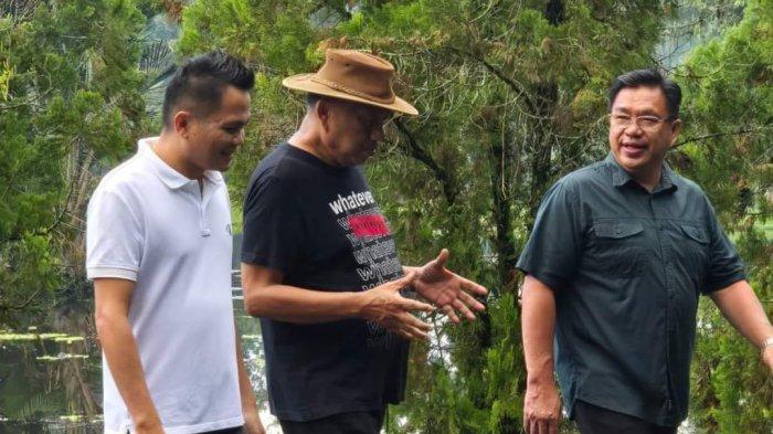 Ketua Partai Golkar Mitra, Tonny Hendrik Lasut bersama politisi PDIP, Ronald Kandoli saat bertemu dengan Gubernur Sulut, Olly Dondokambey, belum lama ini.