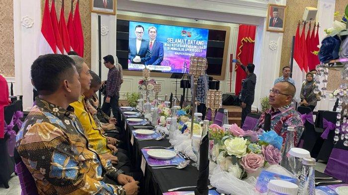 Pj Wali Kota Kotamobagu, Asripan Nani menghadiri Munaslub APEKSI 2023.Acara berlangsung pada Jumat (15/12/2023), di Puri Begawan, Kota Bogor.
