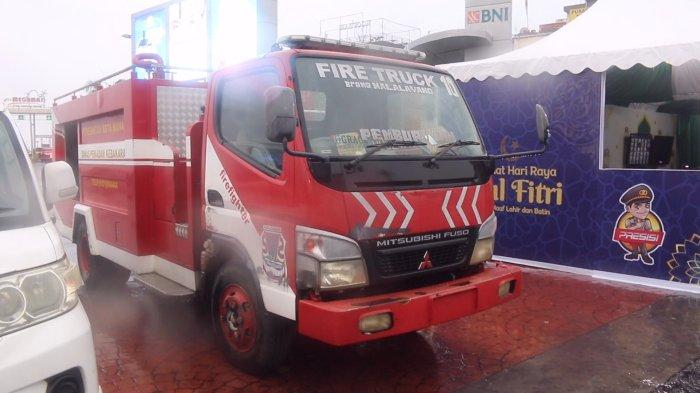 Pos Terpadu Lebaran di depan Megamas, Jalan Pierre Tendean Boulevard, Manado, Sulawesi Utara, Minggu (7/4/2024).