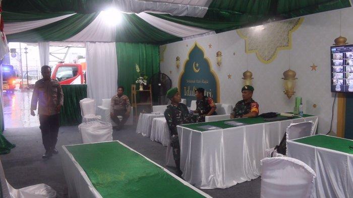 Pos Terpadu Lebaran di depan Megamas, Jalan Pierre Tendean Boulevard, Manado, Sulawesi Utara, Minggu (7/4/2024).
