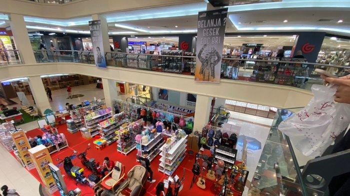 Potret Mega Mall Kota Manado Sabtu 15 Juli 2023