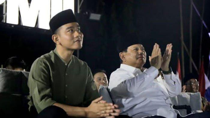 Potret Wali Kota Solo Gibran Rakabuming Raka dan Prabowo Subianto hadir dalam acara Harlah ke-63 PMII di Solo.