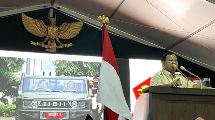 Prabowo Subianto Pamer Foto Bersama Jokowi, Minta Pilihkan Nama untuk Hasil Karya dalam Negeri