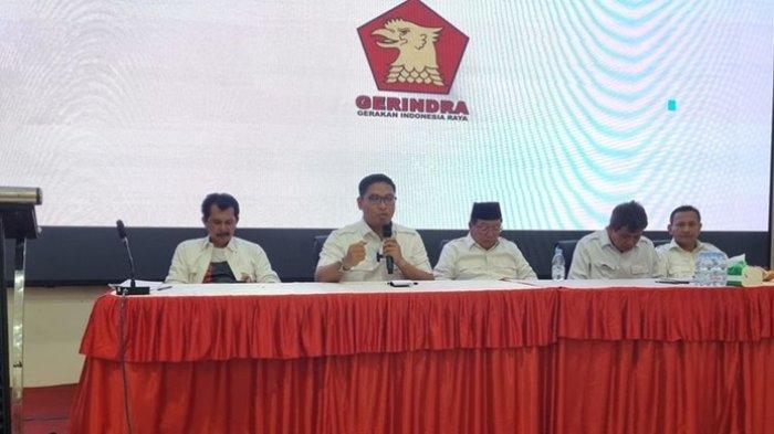Prabowo Subianto menunjuk mantan asisten pribadinya, yakni Sudaryono menjadi Ketua DPD Partai Gerindra Jawa Tengah. Prabowo Subianto mengganti Ketua DPD Gerindra Jawa Tengah, Rabu (18/10/2023).
