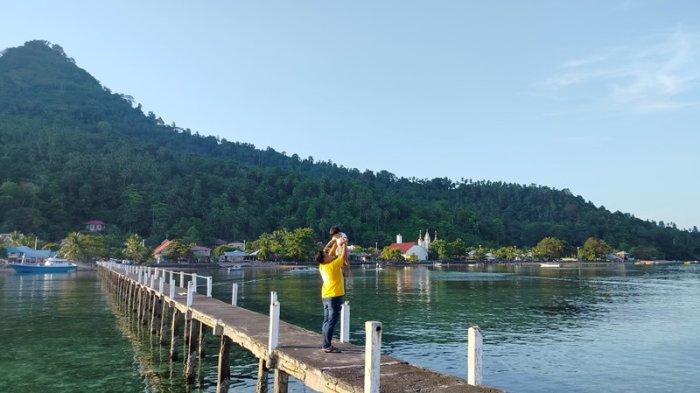 Pulau Manado Tua salah satu destinasi wisata bawah laut yang wajib dikunjungi wisatawan.