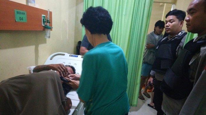 Randy Singkay (30) saat masih sempat bertahan di RS Bhayangkara, Manado, Sulawesi Utara.