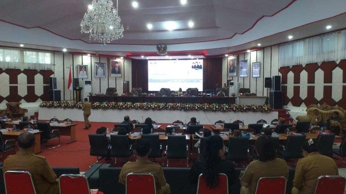 Rapat paripurna LKPJ Wali Kota Manado di Ruang Rapat Paripurna DPRD Manado, Sulawesi Utara, Selasa (26/3/2024). (Tribunmanado.co.id/Isvara Savitri)