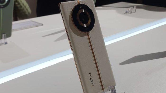 Wujud Realme 11 Pro Plus 5G di Indonesia.