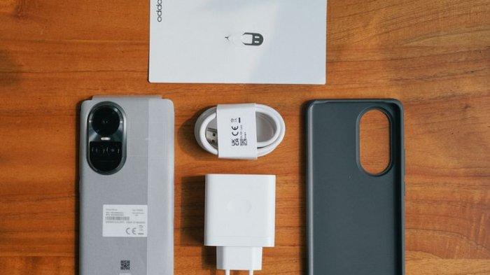 Rangkaian aksesori pelengkap di kemasan Reno 10 Pro, di luar booklet panduan