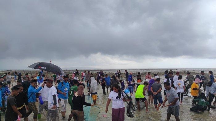 Ritual Adat Mane'e masyarakat Desa Kakorotan, Kecamatan Nanusa, Kepulauan Nusa Utara.