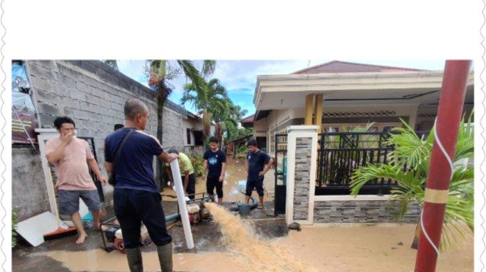 Rumah di Kecamatan Belang, Kabupaten Minahasa Tenggara (Mitra), yang masih tergenang banjir.