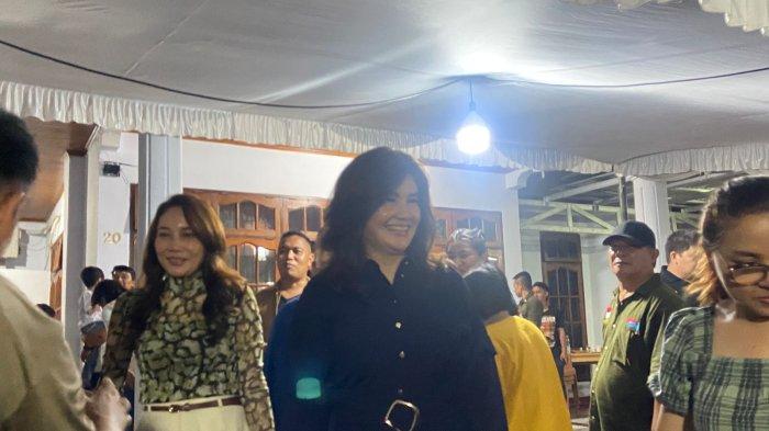 Sejumlah pimpinan partai koalisi YSK-Victor, datang berkunjung di kediaman Calon Gubernur Yulius Selvanus Komaling di Jalan Sario-Tumpaan Kota Manado