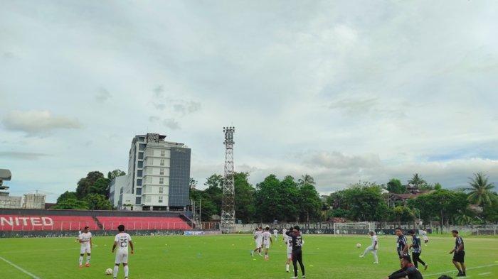 Skuad Persijap Jepara latihan resmi jelang laga melawan Sulut United di Stadion Klabat Manado, Kamis (11/1/2024).