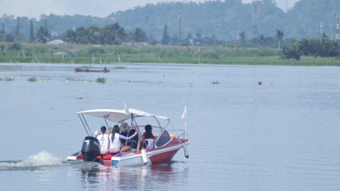 Suasana Perlombaan Wakefest 2023 di Danau Tondano Sulawesi Utara pada Jumat (24/11/2023). (Foto: Wendia Putra Paputungan).