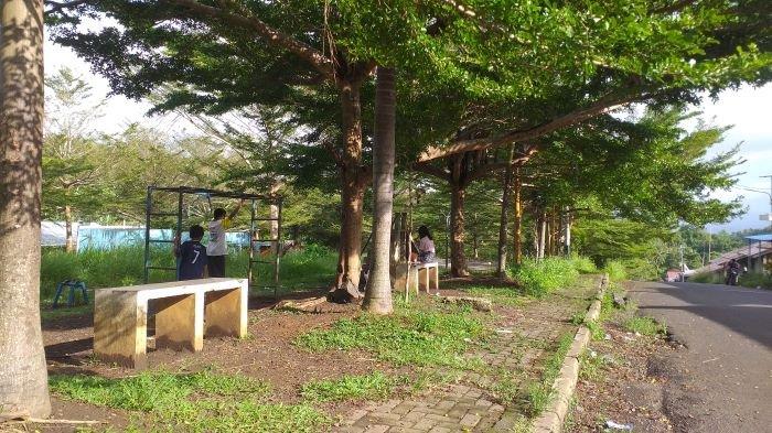 Suasana Perumahan Relokasi Pandu, Manado, Sulawesi Utara.