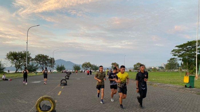 Suasana di Pohon Kasih, Kawasan Megamas Manado, Sulawesi Utara, pada Senin sore (2/9/2024).
