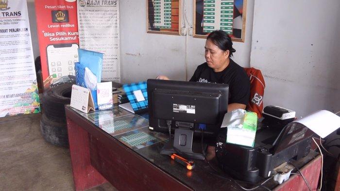 Suasana mudik Lebaran di Terminal Malalayang, Manado, Sulawesi Utara, Senin (1/4/2024).