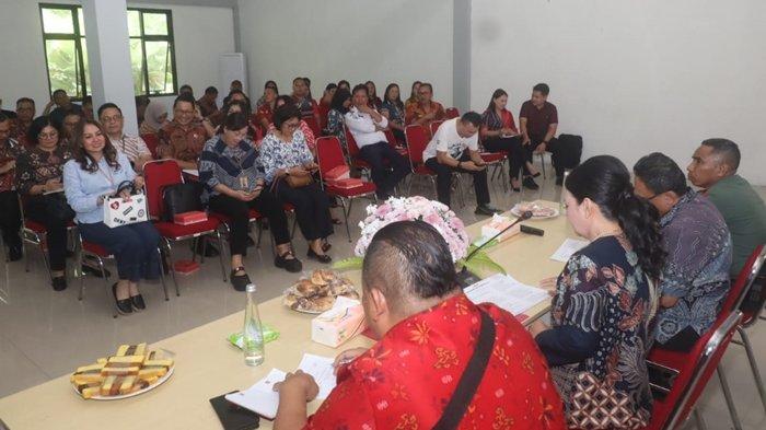 FESTIVAL BUNGA - TIFF Tomohon International Flower Festival (TIFF) 2025 mulai digarap. Panitia resmi memulai langkah kerja dengan menggelar rapat perdana pada Kamis (10/7/2025).