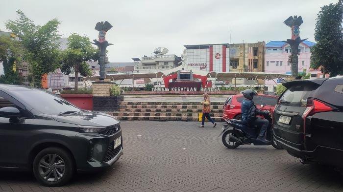 Taman Kesatuan Bangsa, Manado, Sulawesi Utara, Selasa (9/7/2024) sore.
