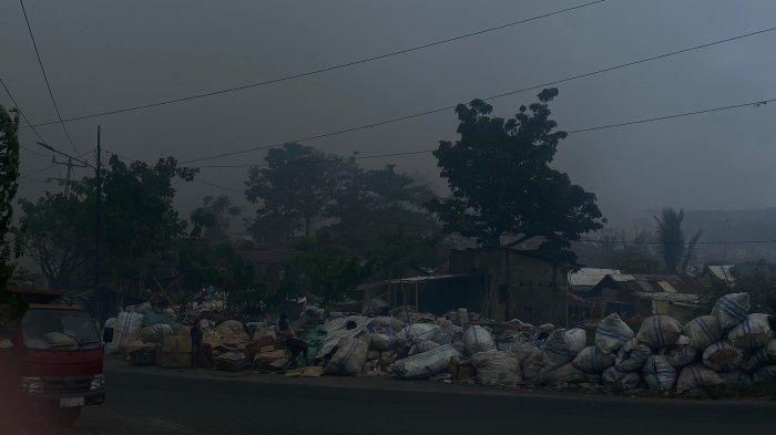 TPA Sumompo Manado Sulawesi Utara Dikepung Asap setelah kembali terbakar
