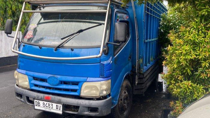 Direktorat Lalu Lintas (Ditlantas) Polda Sulawesi Utara menahan 3 unit kendaraan truk yang diduga terlibat dalam pengisian Solar ilegal, Jumat (30/8/2024)