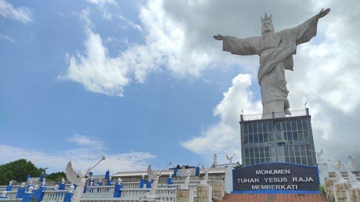 Tuhan Yesus Memberkati menjadi ikon Melonguane, Kepulauan Talaud, Sulawesi Utara.