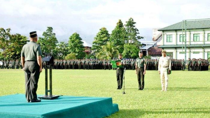 Upacara Bendera 17-an di Lapangan Makodam XIII Merdeka, Teling Atas, Manado, Sulawesi Utara, Rabu (17/1/2024).