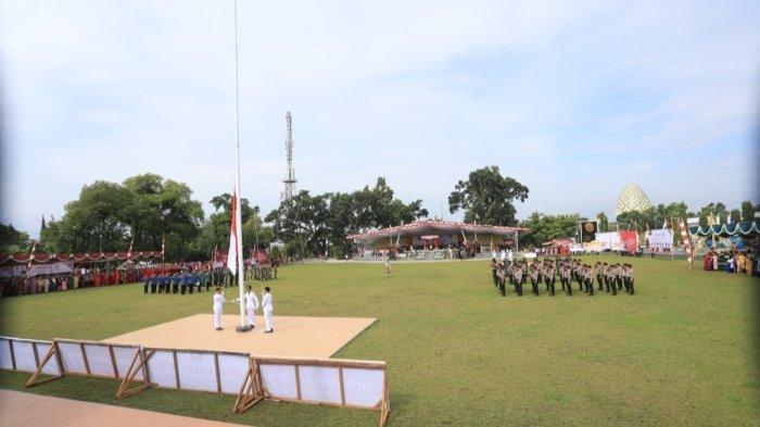 Upacara HUT ke-17 Kota Kotamobagu, Senin (27/5/2024) di Alun-alun Boki Hontinimbang.