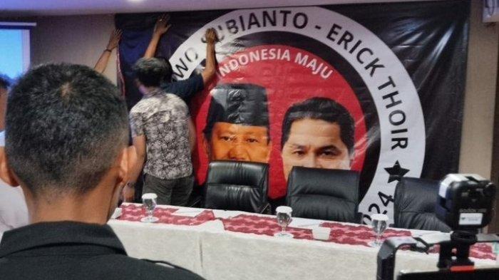 Viral spanduk diduga persiapan deklarasi Erick Thohir sebagai bakal cawapresnya Prabowo Subianto di Pilpres 2024 mendatang.