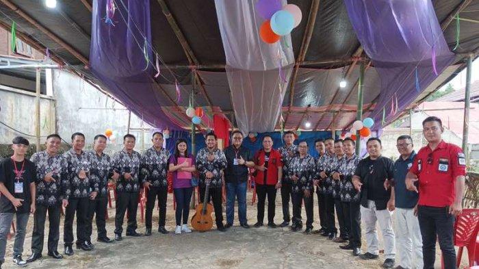 Vocal Grup Jemaat Abraham Matungkas Minut ikut memeriahkan Hapsa P/KB GMIM di Seretan Minahasa Sulawesi Utara, Jumat (7/6/2024).