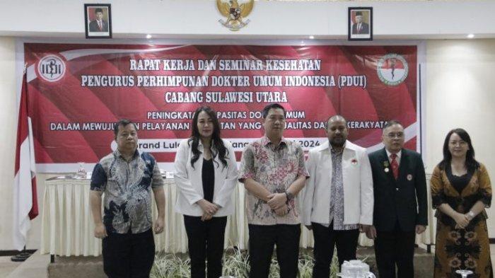 Wakil Gubernur Sulawesi Utara Steven Kandouw membuka rapat kerja dan seminar kesehatan Pengurus Perhimpunan Dokter Umum Indonesia (PDUI) Cabang Sulawesi Utara, Jumat (31/5/2024).