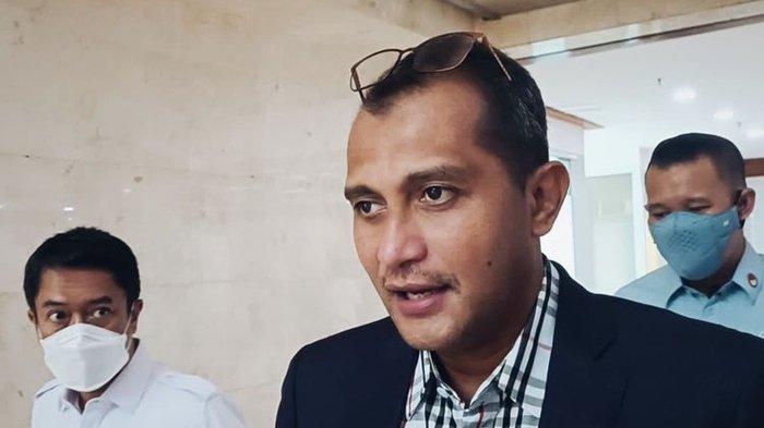 Wamenkumham Edward Omar Sharif Hiariej atau Prof Eddy Hiariej Ditetapkan KPK Sebagai Tersangka Suap dan Gratifikasi.