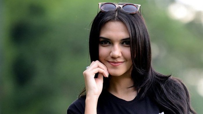 Masih Ingat Alexa Key? Dulu Diorbitkan Ahmad Dhani, Kini Hdup Mewah ...