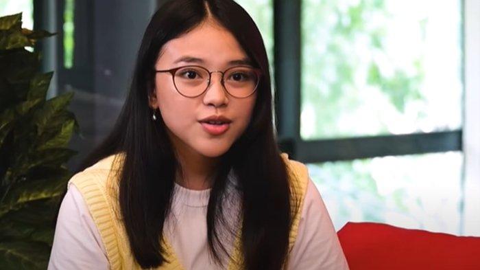 Anneth Delliecia saat jadi bintang tamu di KUY Entertainment, 28 Februari 2021
