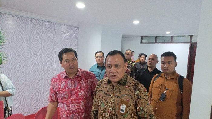 Ketua KPK RI, Firli Bahuri, bersama Wakil Gubernur Sulawesi Utara, Steven Kandouw.