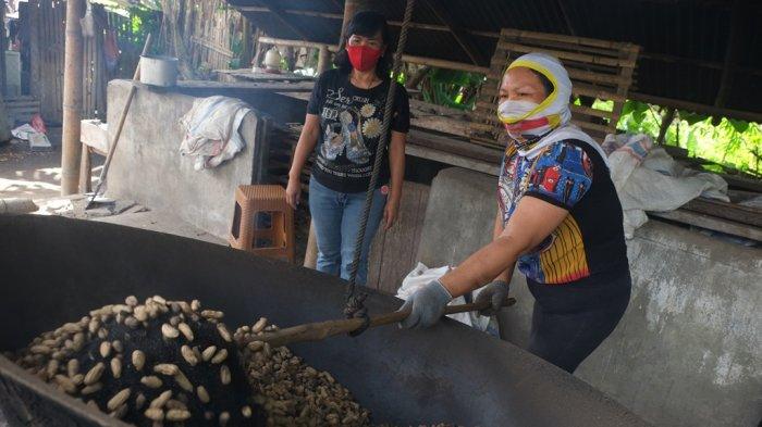 Begini Proses Pembuatan Kacang Kawangkoan, Pasir Menjadi Bahan Penting Dalam Pengolahan