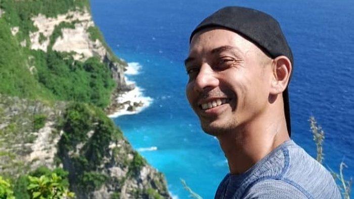 Fauzi Baadilla berlibur ke pantai
