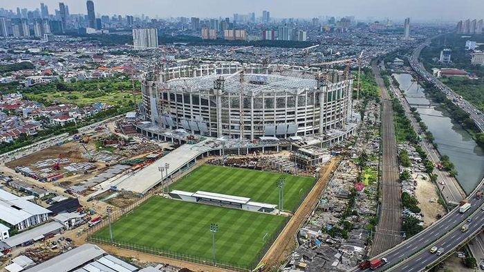 Foto areal pembangunan Jakarta International Stadium (JIS) yang memasuki tahap pemasangan rangka atap di Papanggo, Tanjung Priok, Jakarta, Rabu (16/6/2021). (via Kompas.com)