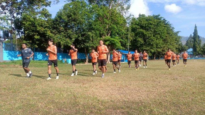 foto latihan terakhir Sulut United di Jayapura.