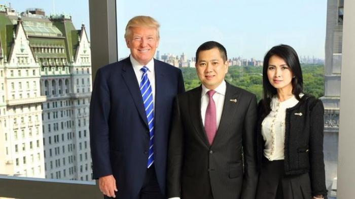 CEO MNC Group Hary Tanoesoedibjo dan Komisaris PT MNC Land Tbk Liliana Tanoesoedibjo berfoto bersama Donald J Trump di New York, Amerika Serikat, beberapa waktu lalu, sebelum Pemilihan Presiden Amerika Serikat.