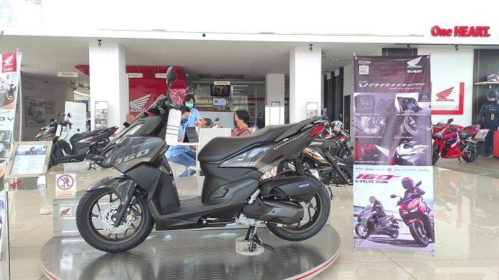 Honda DAW menggelar promo September Ceria yang memberikan cashback hingga jutaan rupiah, hadiah langsung dan servis gratis.